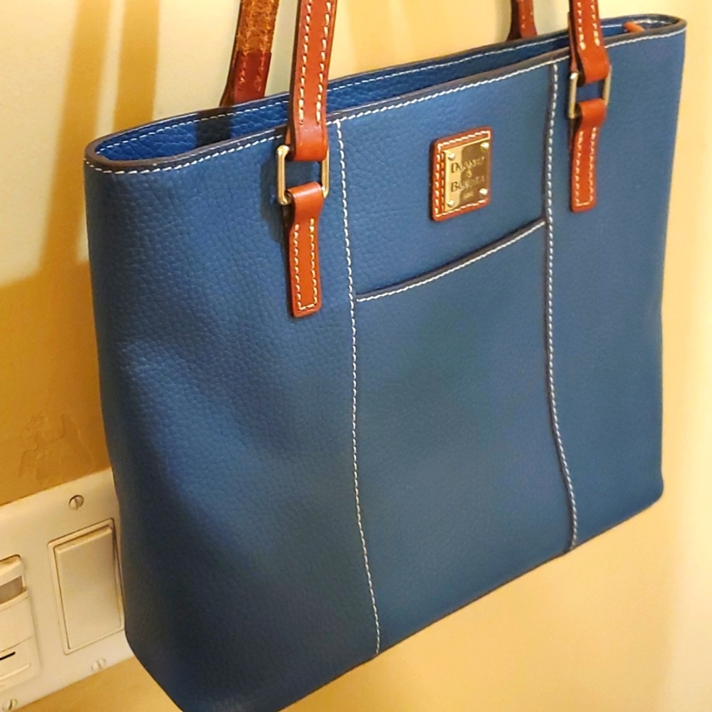 Dooney & Bourke Pebble Grain Small Lexington Shopper handbag in Midnight Blue